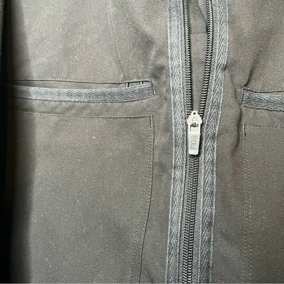 Figs Scrubs Technical Collection Women’s Bellery Black Jacket - Size Medium - Picture 5 of 6